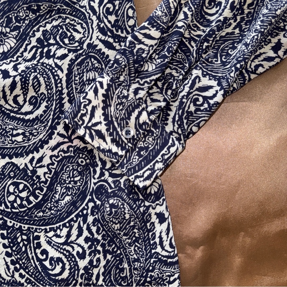 Talbots Navy and White Silk Paisley Shirt Hidden Button Front Sz S - Picture 8 of 12